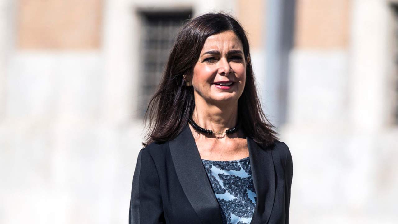 Feltri distrugge la Boldrini in un articolo 