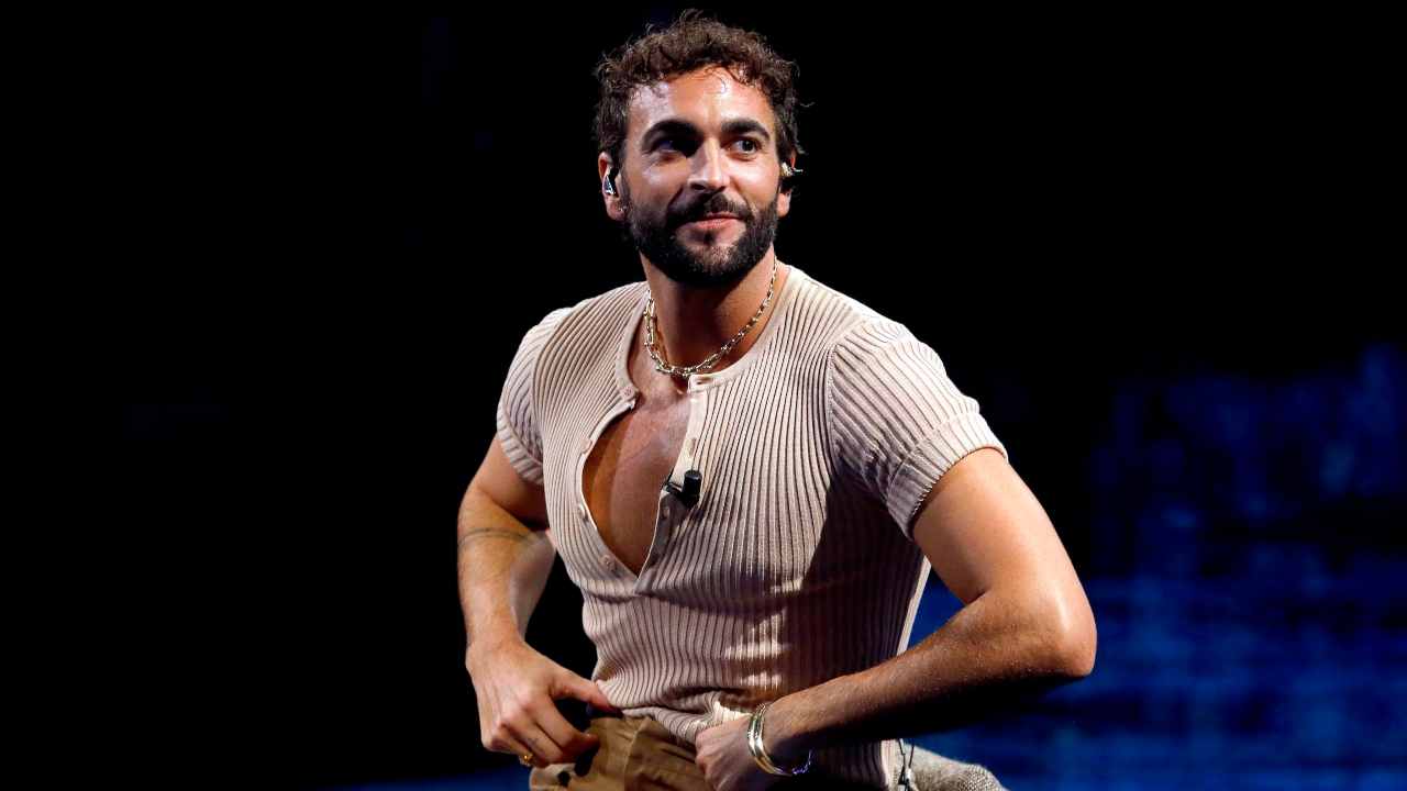 Marco Mengoni dismorfismo