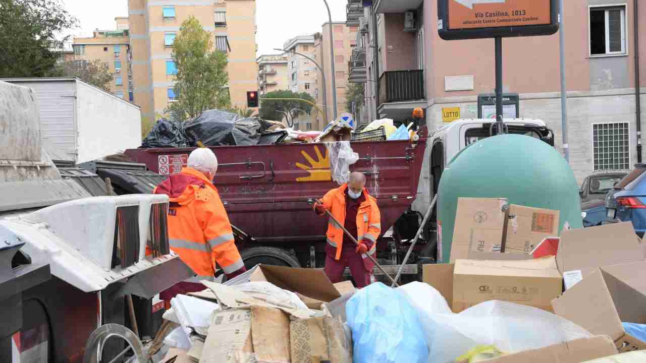 Dipendenti Ama Roma di nuovo al centro delle polemiche