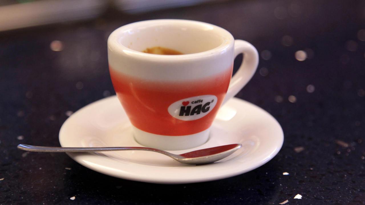 Non bere assolutamente il caffè dopo aver mangiato questi cibi