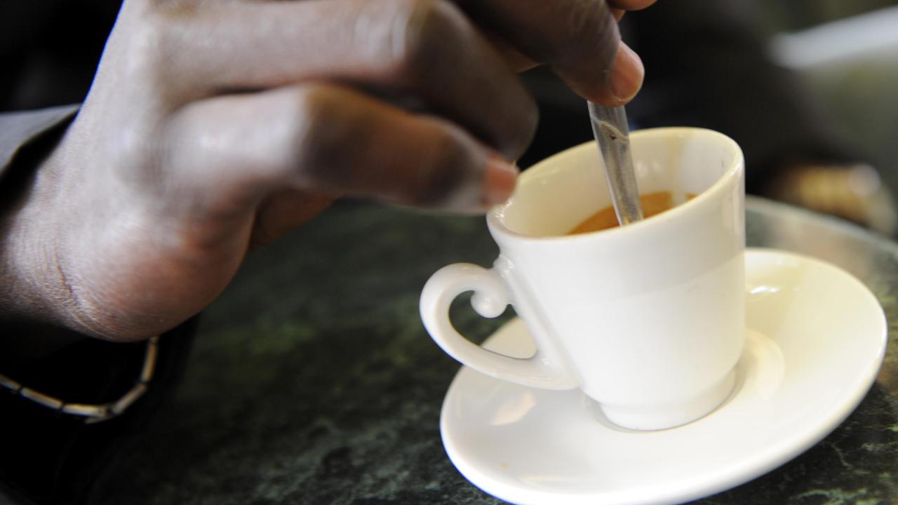 Non bere assolutamente il caffè dopo aver mangiato questi cibi