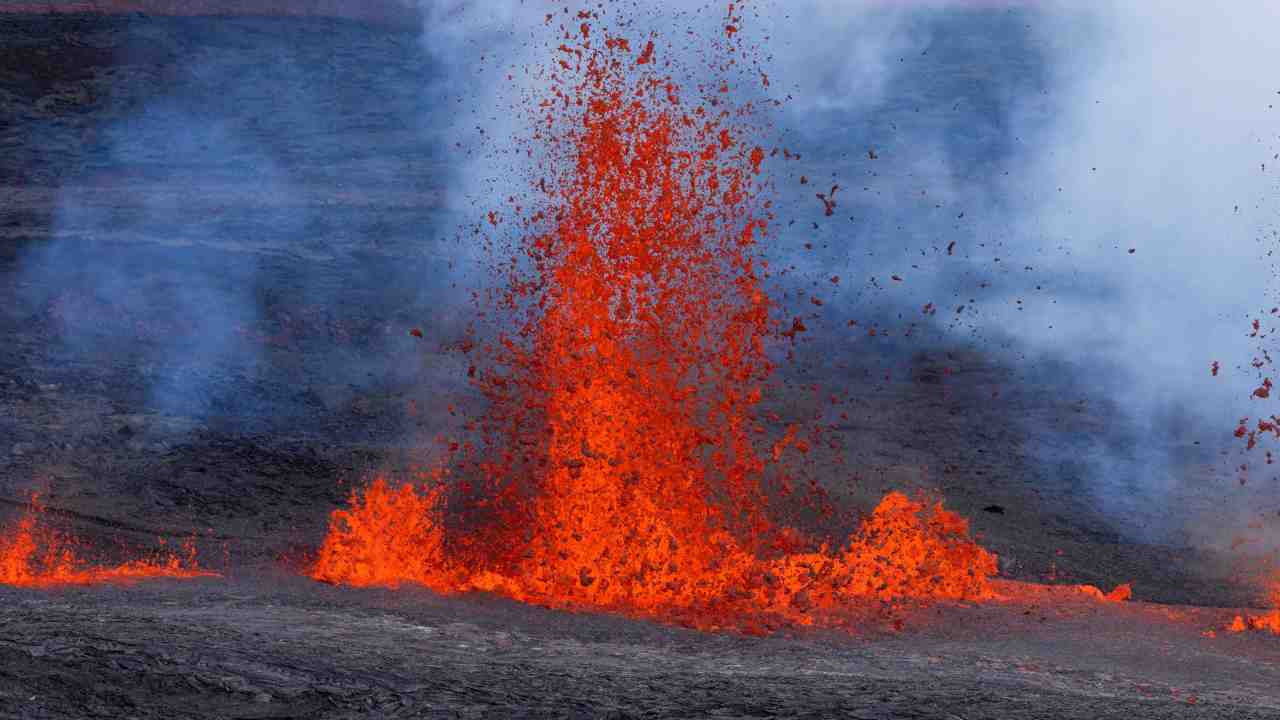 Erutta il vulcano Mauna Loa