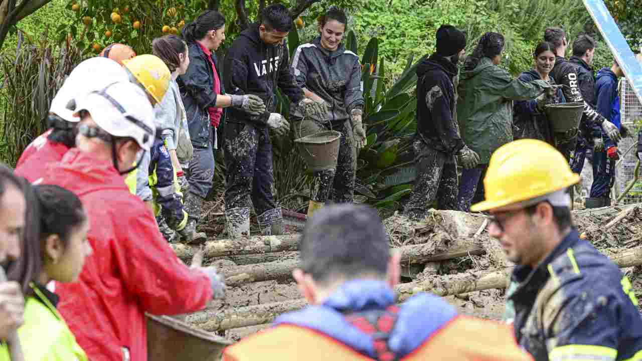 Ischia, la bambola uno dei simboli di questa tragedia