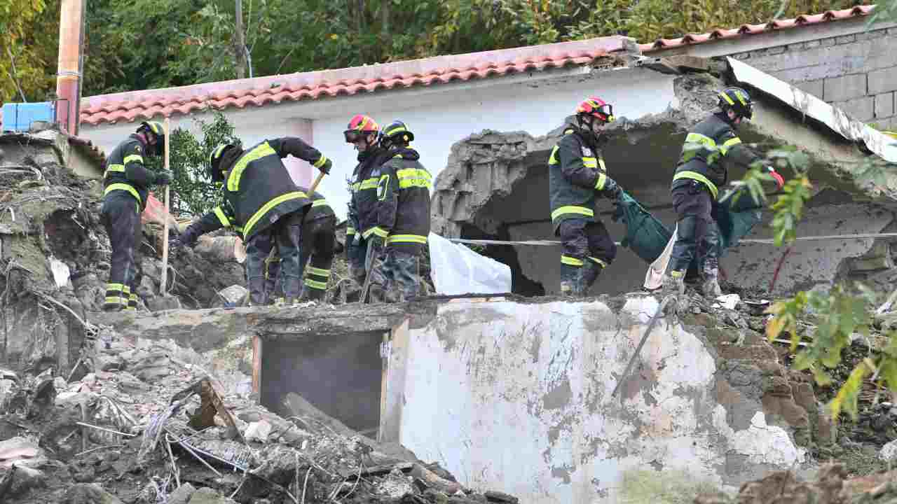 Ischia, una famiglia intera spazzata via dal fango