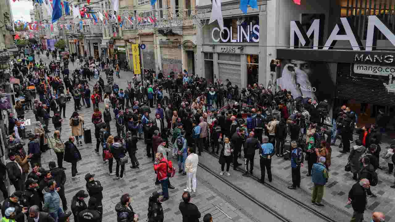 Diffuse le immagini dell'attentato di Istanbul