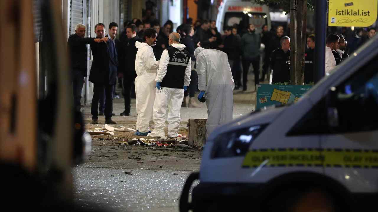 Possibile che ci sia una donna dietro l'attentato a Istanbul
