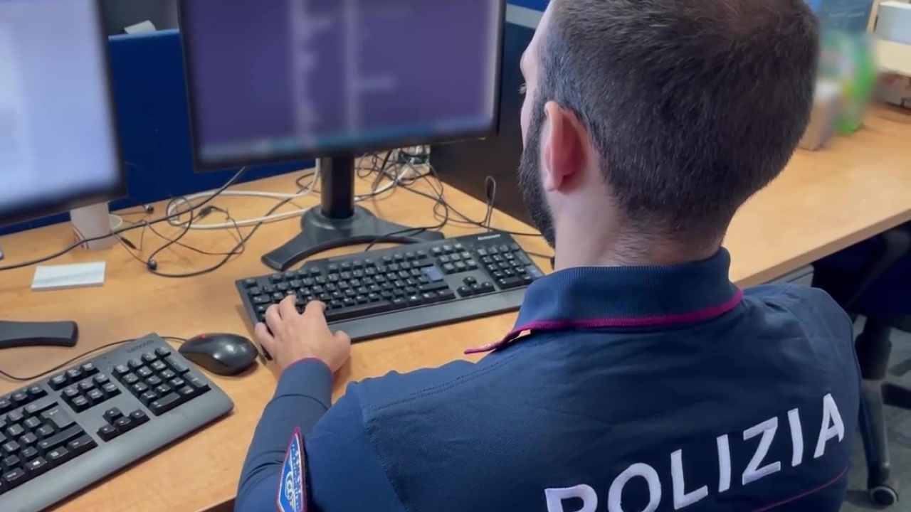 Blitz della polizia in tutta Italia