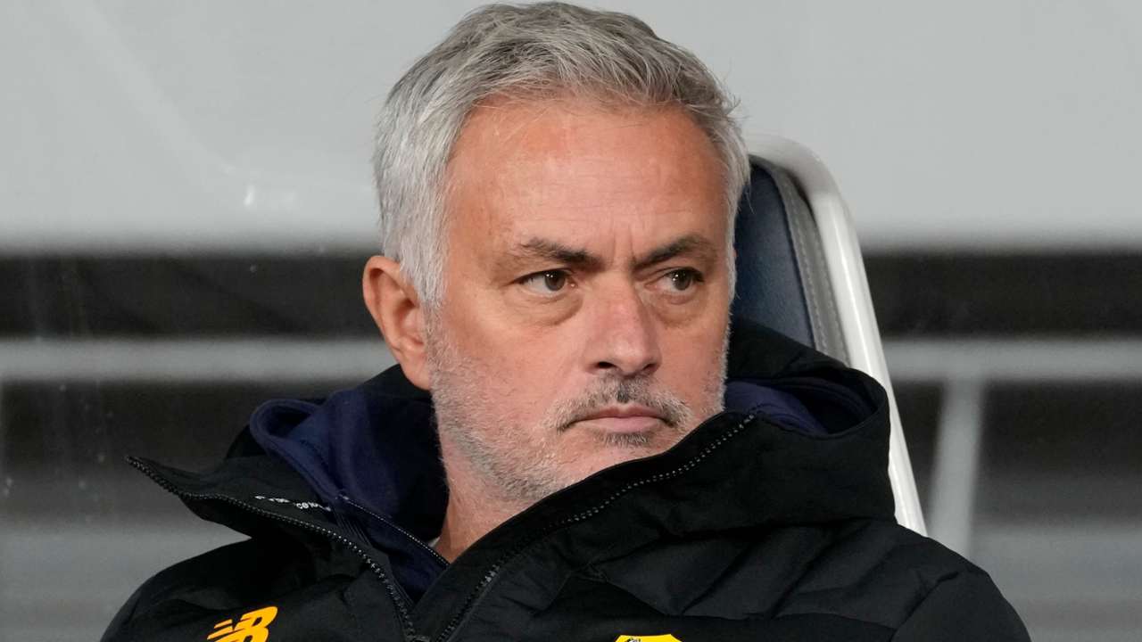 Mourinh punta un giocatore del Real Madrid