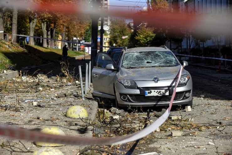 Esplosioni, nel cuore della notte, a Kiev