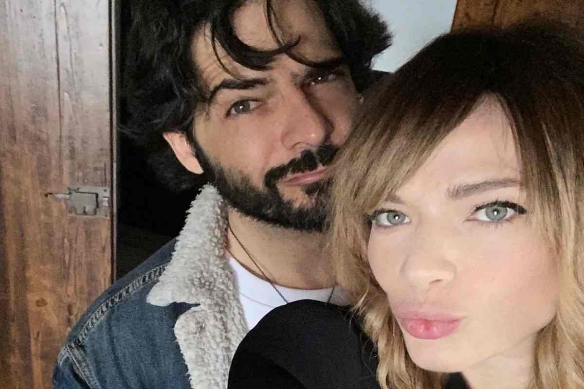 Marco Bocci e Laura Chiatti selfie di coppia