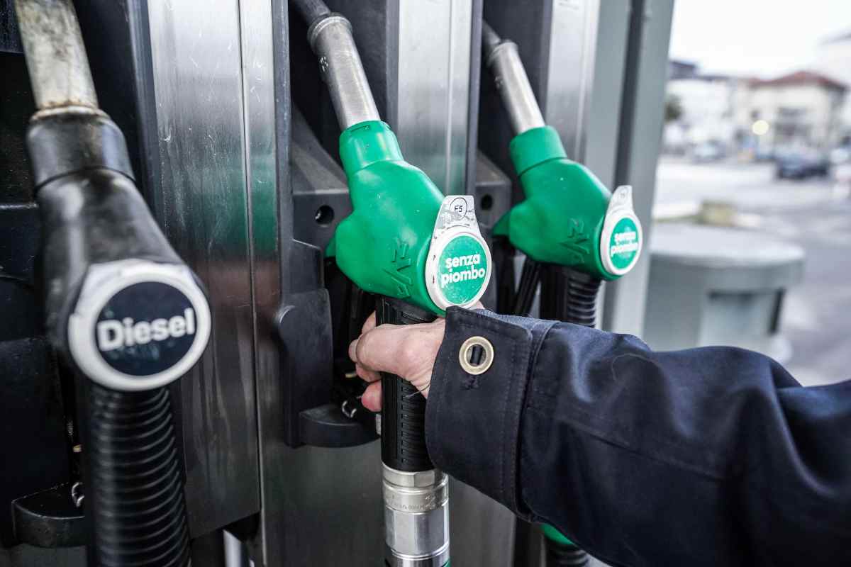 Benzina, situazione fuori controllo