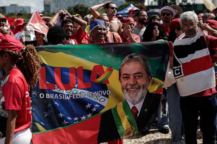 Lula giura come nuovo presidente Brasile