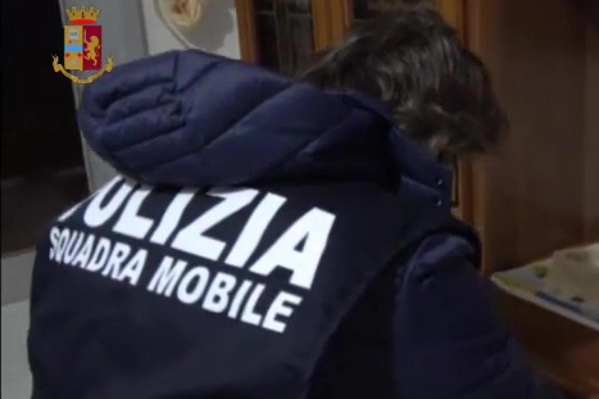 Polizia immigrazione