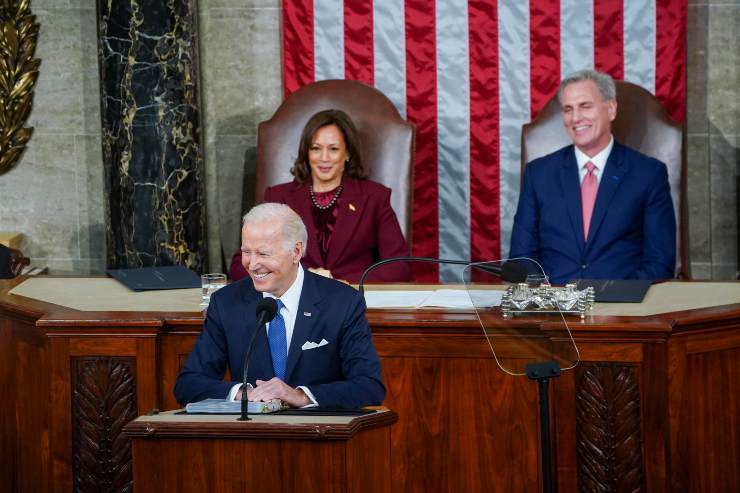 Biden punta il dito contro la Cina