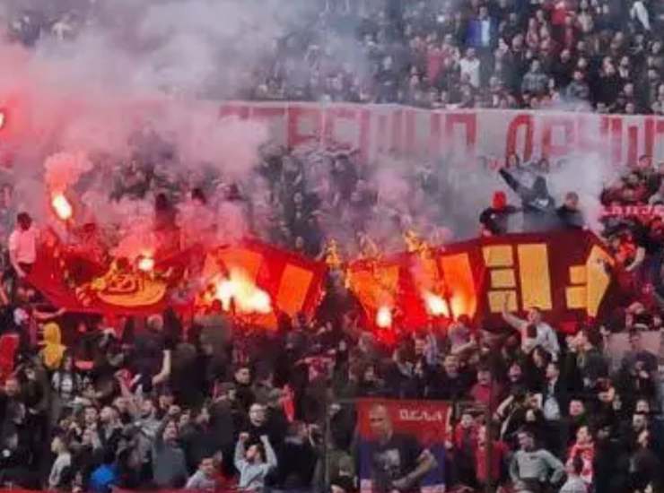 Striscione bruciato Roma