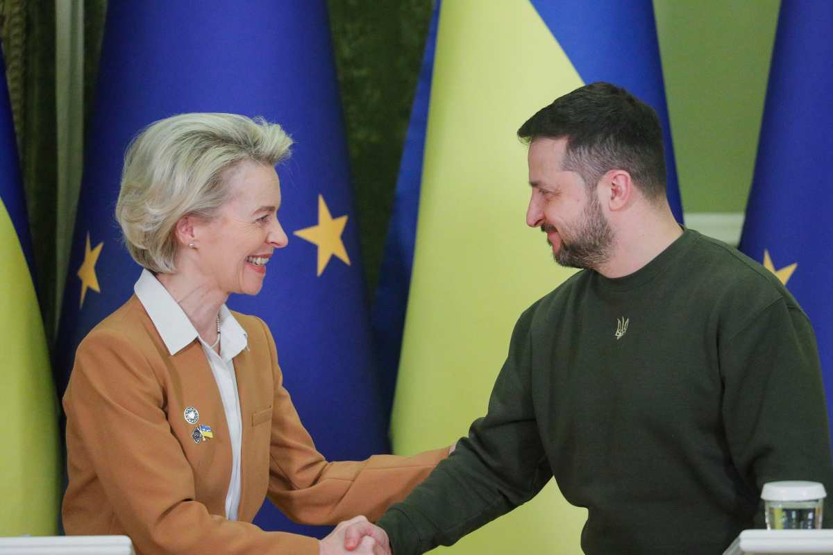 Von der Leyen e Zelensky