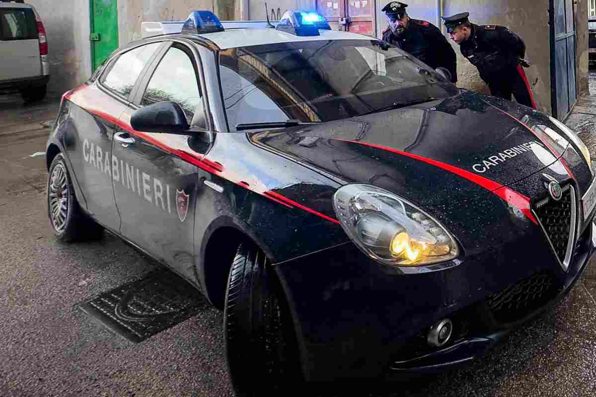 Reagisce a rapina, 32enne in fin di vita