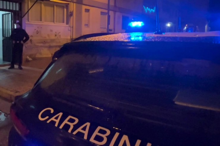 Reagisce a rapina, 32enne in fin di vita