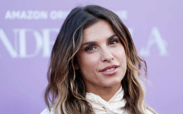 Elisabetta Canalis, Lato B In Bella Mostra Sui Social - Notizie.com