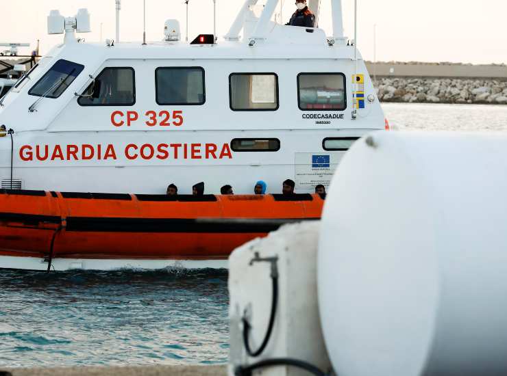 Guardia Costiera migranti