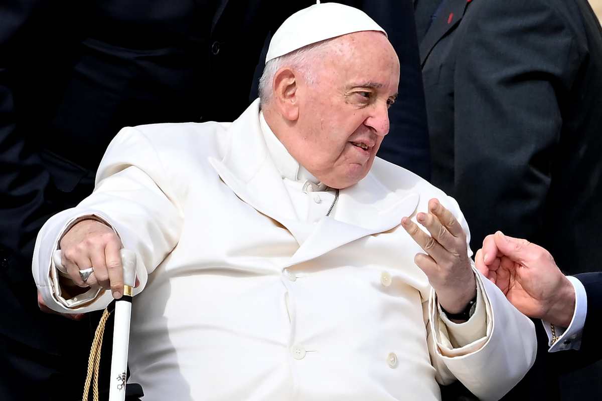 Splendido gesto di Papa Francesco dal policlinico Gemelli