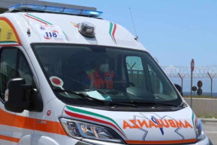 Aveva abusato di una ragazza in ambulanza