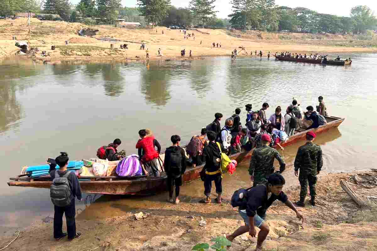 Bombardato villaggio in Myanmar