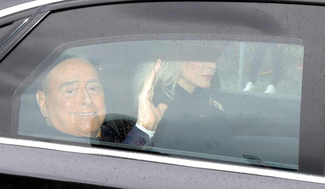 Berlusconi dimesso dal San Raffaele