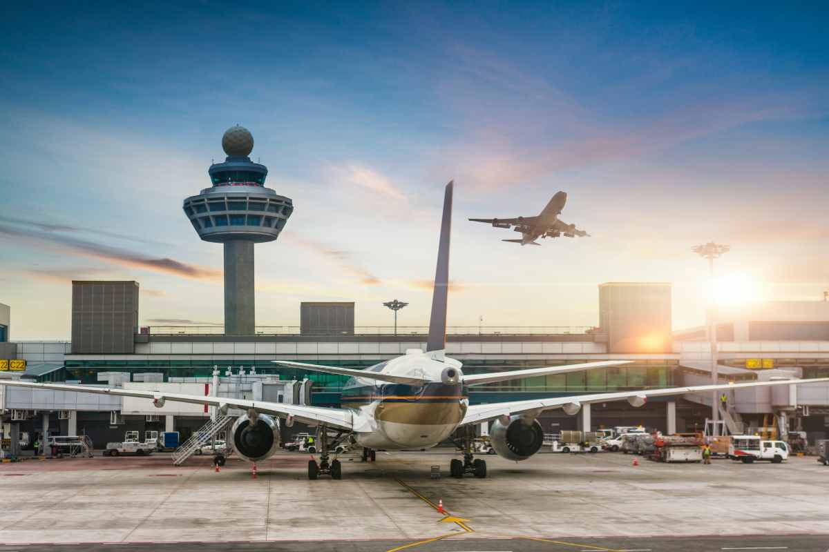 Tragedia in aeroporto, uomo risucchiato da una ventola