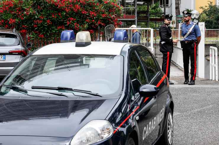 Carabinieri arrestano uomo a Napoli