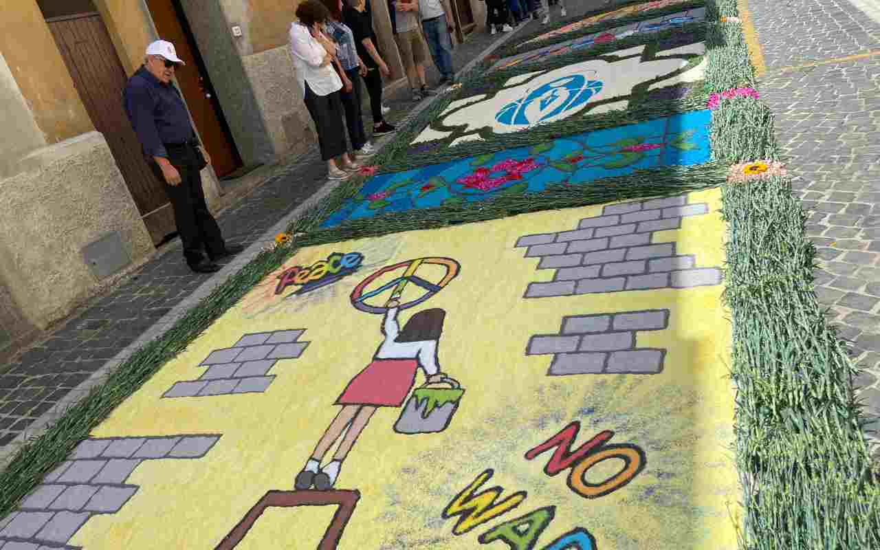 L'infiorata di Pisoniano