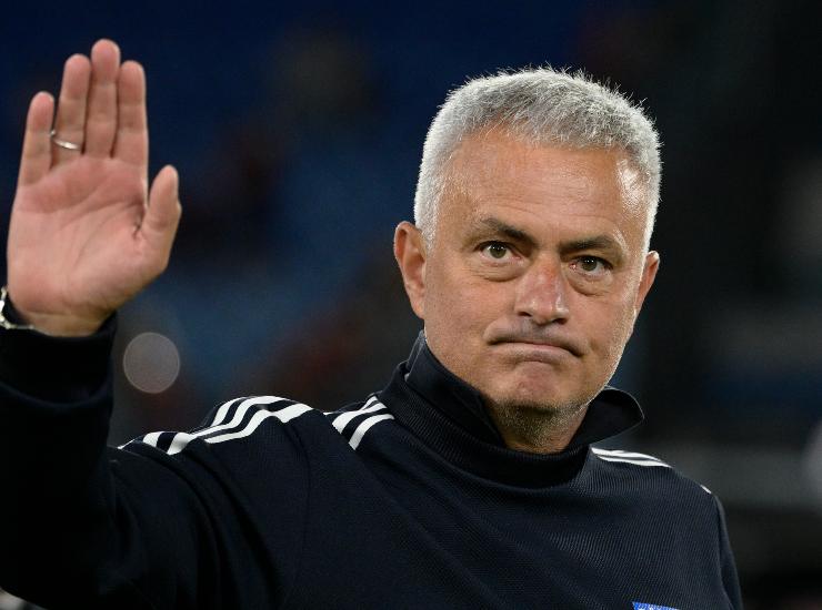 Mourinho squalifica