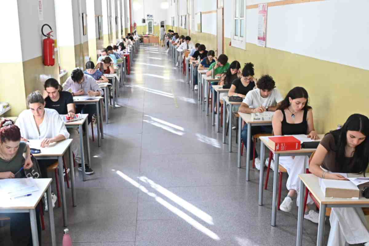 A 90 anni sostiene l'esame di maturità