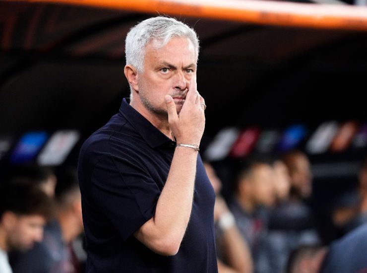 Mourinho squalifica