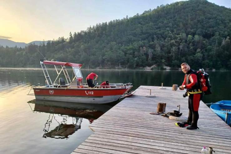 muore dopo aver fatto un tuffo nel lago a Trento