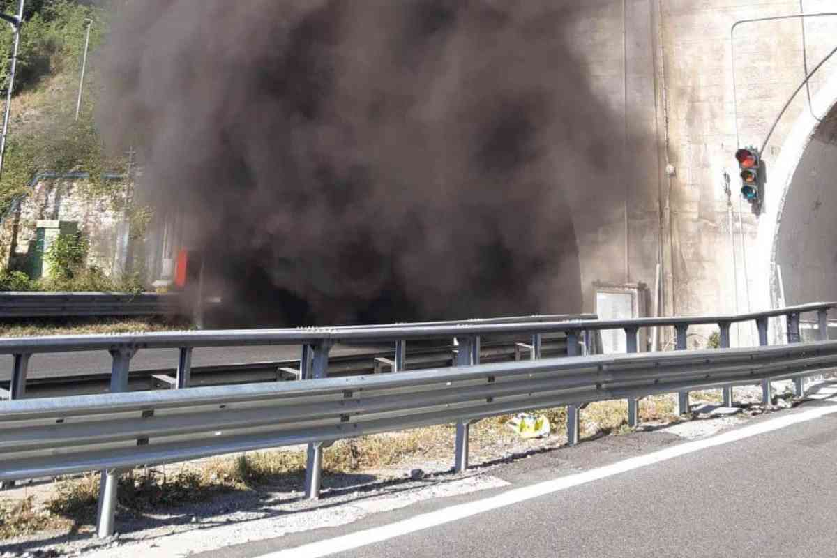 Incendio autobus A12