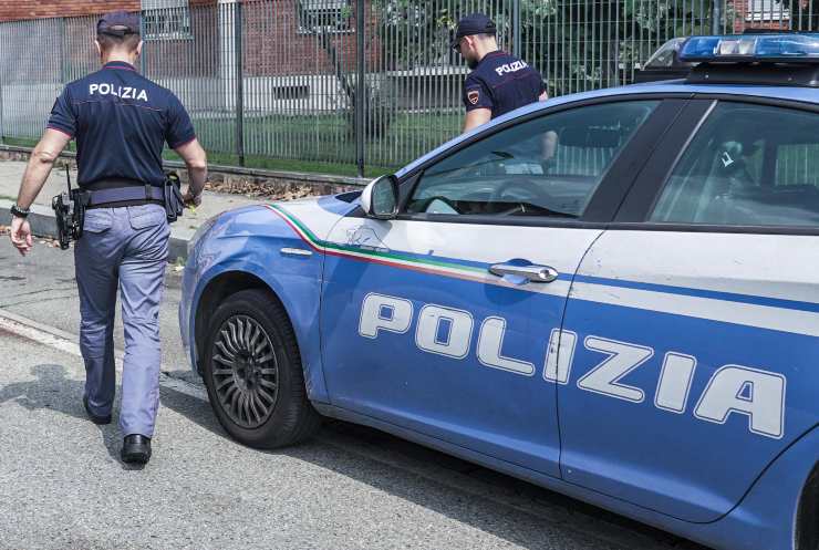 Uccide la sua ex a coltellate