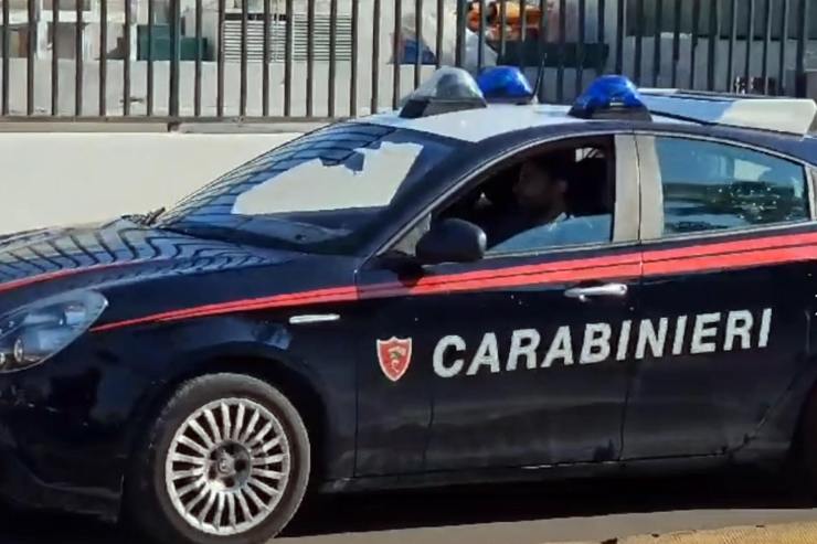 Si fingeva una ragazza su TikTok, arrestato 23enne