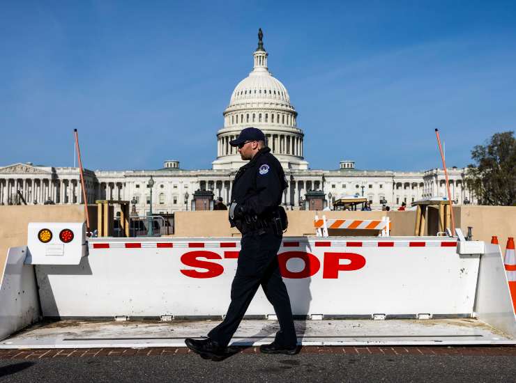 Evacuato Senato allarme Washington