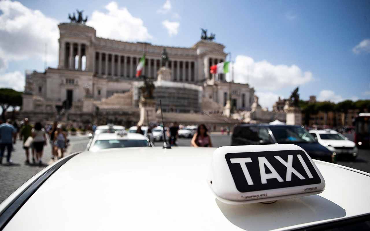 Taxi, Loreno Bittarelli a Notizie.com "So fossi sindaco di Roma 300 licenze in più avrei messo"
