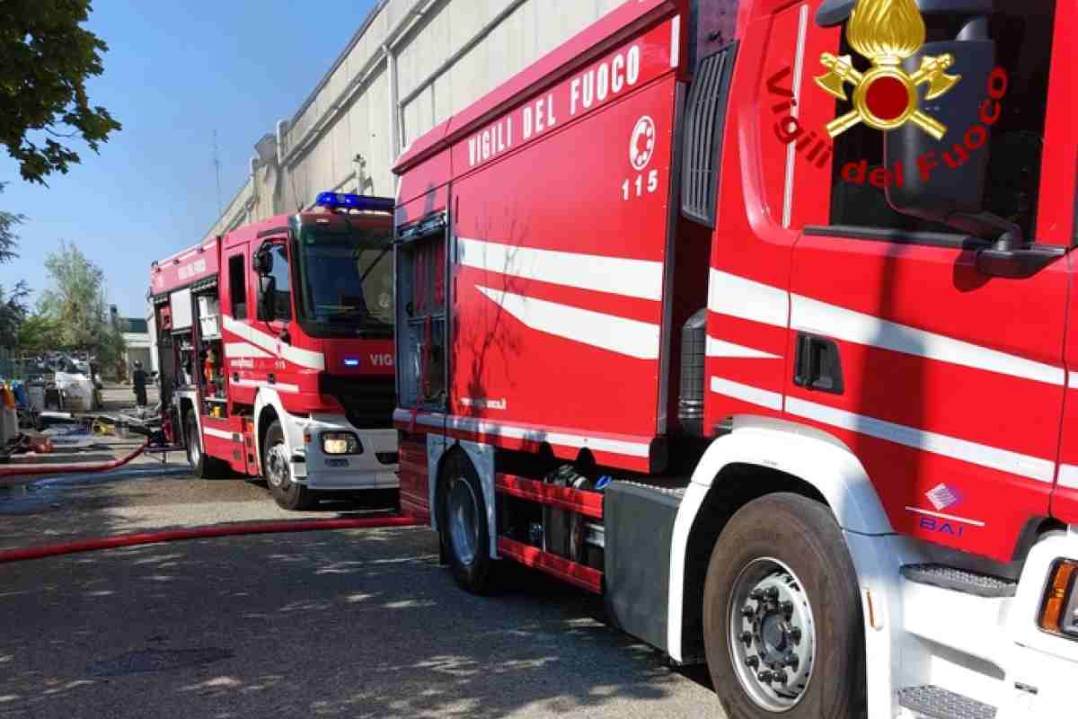 Incendio vicino all'aeroporto di Olbia