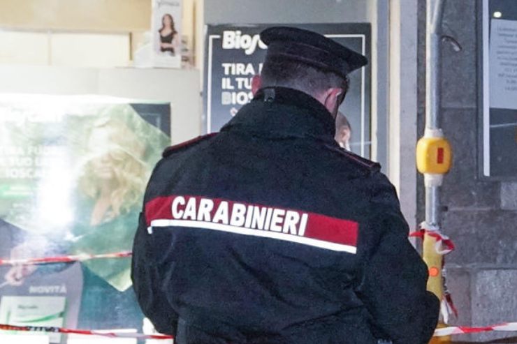 Carabiniere negoziatore salva vita a uomo