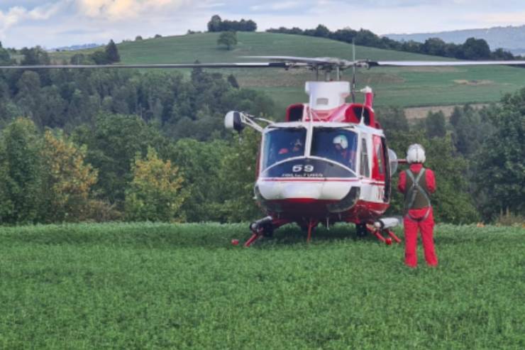 Soccorso alpino salva escursionista