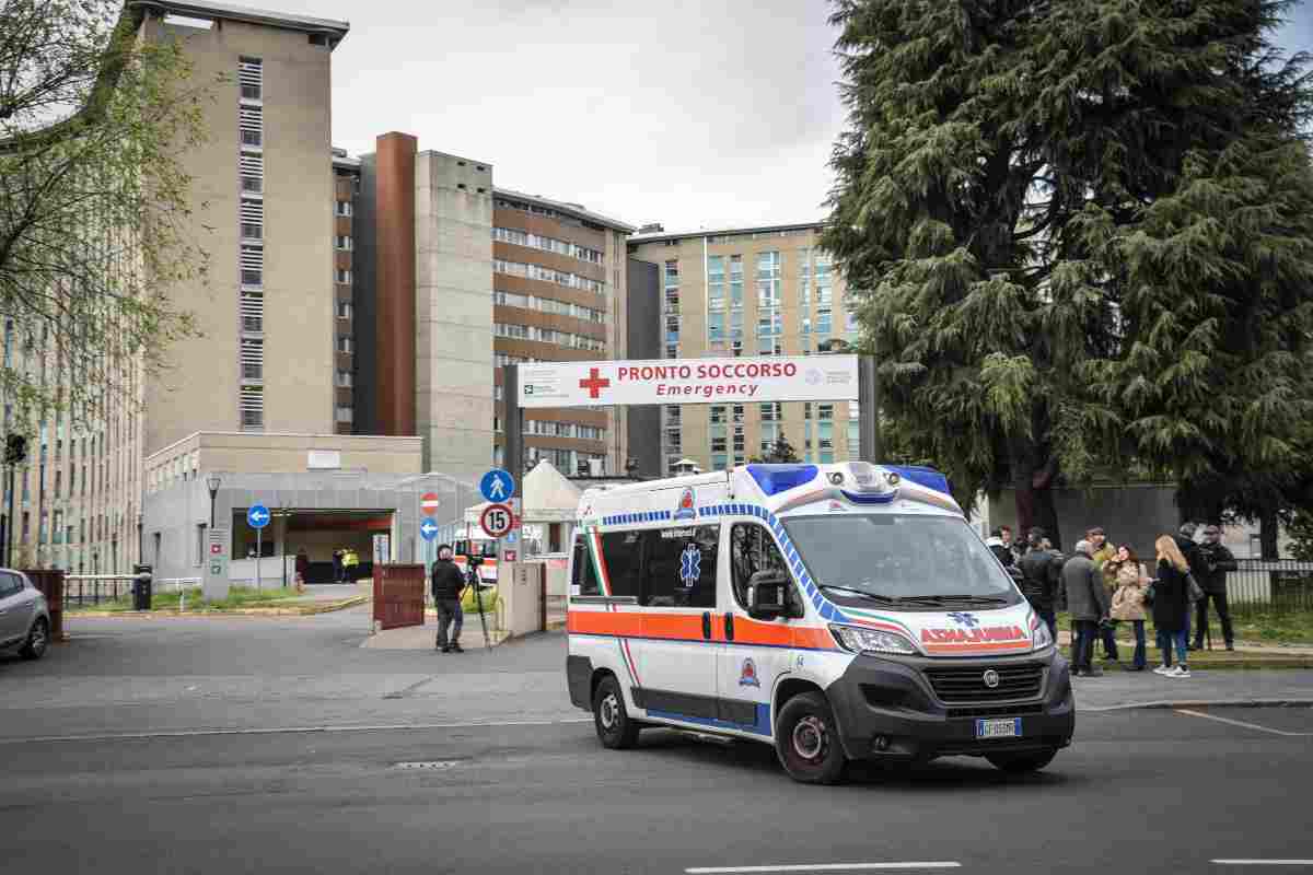 Detenuto evade da ospedale