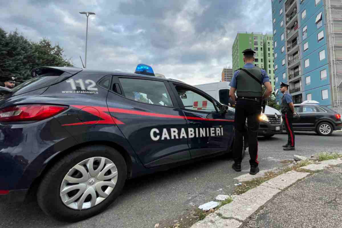 blitz dei carabinieri 