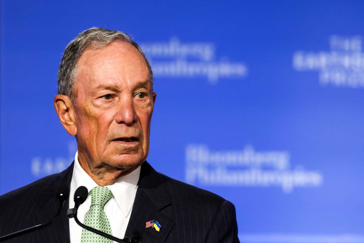 Bloomberg pronto a pescare in Italia