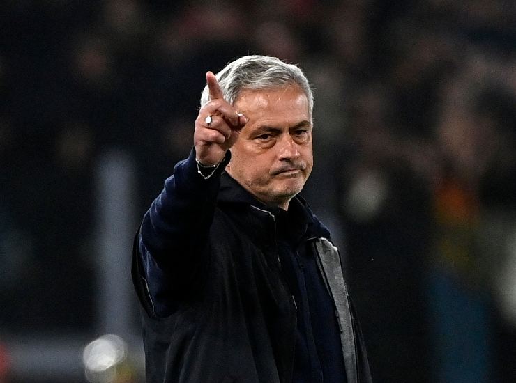 Mourinho attacca Sarri