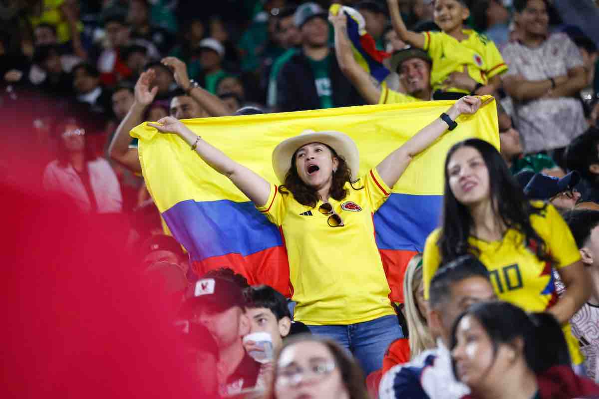 Scontri sugli spalti tra tifosi Colombia e Messico