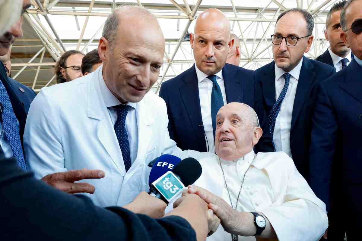 Nei guai il medico del Papa