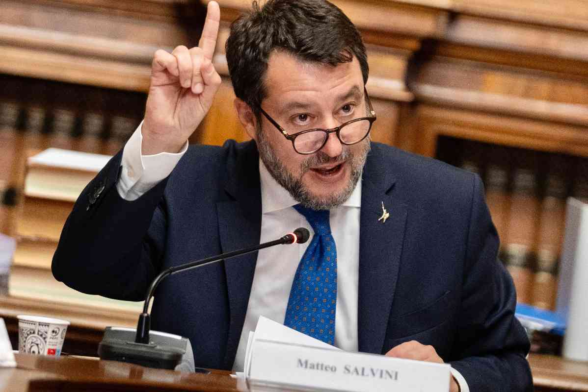 Il leader della Lega Matteo Salvini gioisce dopo approvazione decreto Salva Casa